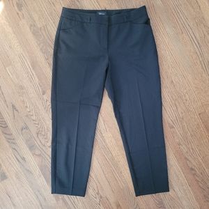 Mid rise slim leg pant